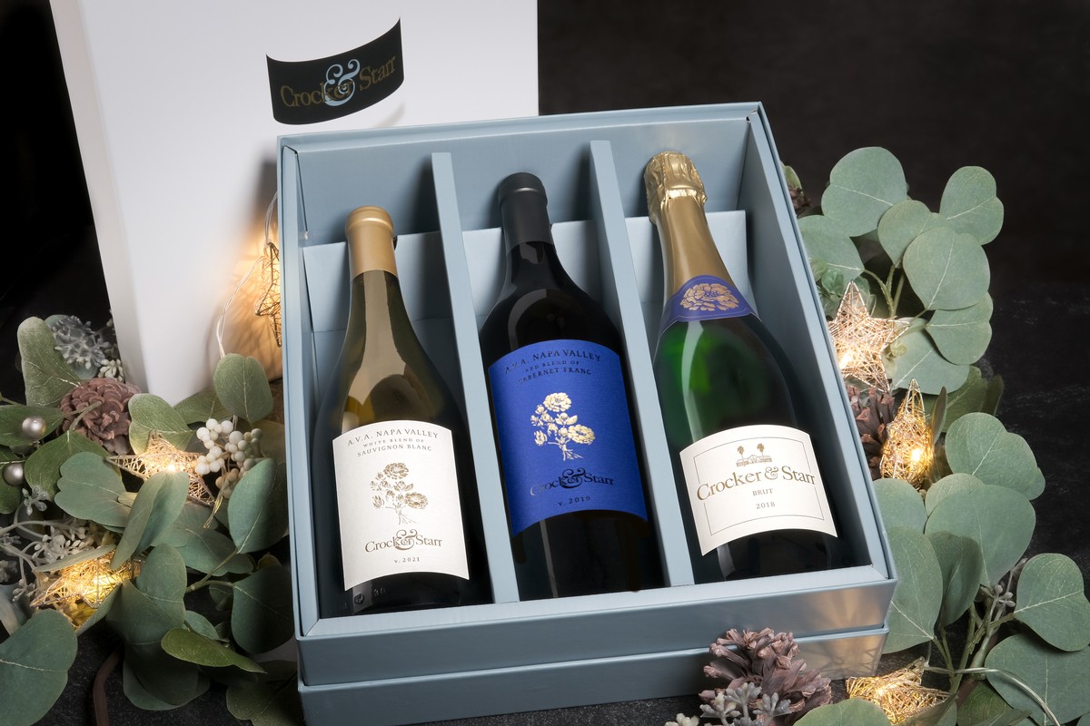 Cabernet Franc, Sauvignon Blanc and Sparkling in a Logo Box 1