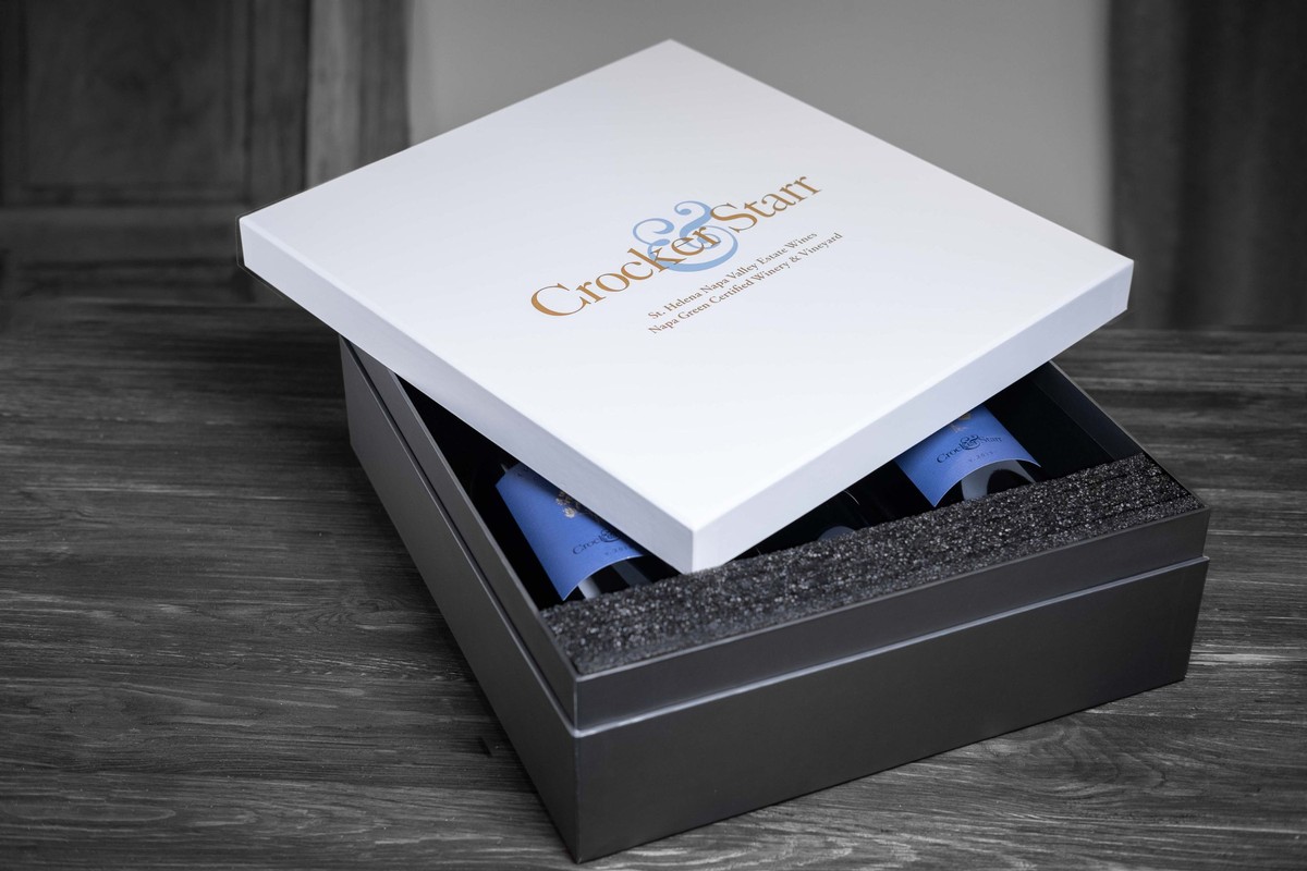 3 Bottle Logo Box w/ Shipping Sleeve 1